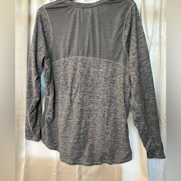 Women's ZeroXposur Grey Athletic/Work Out Long Sleeve Tee Shirt - Picture 5 of 7